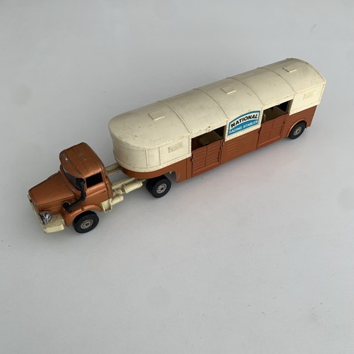 Corgi articulated horse box - horse,