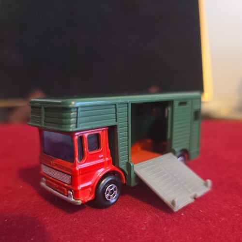 Matchbox series no17 horse - series,
